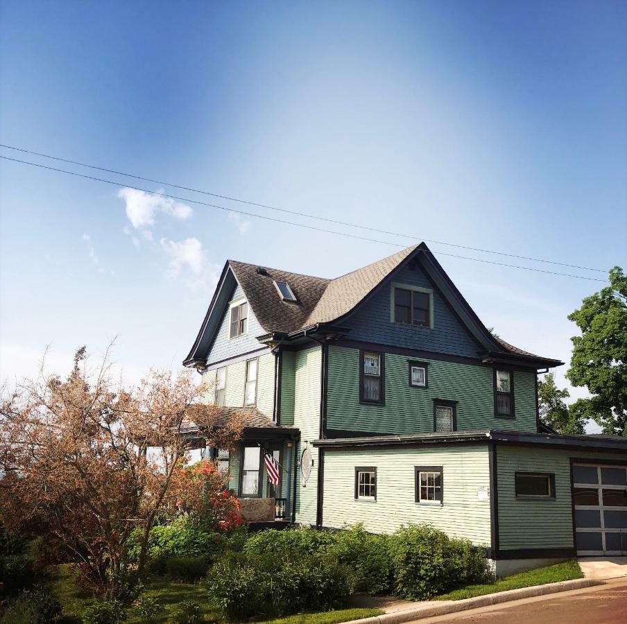 Harbor Hill House Bayfield Exterior photo
